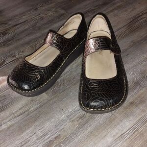 Alegria Paloma black gold leaf mary janes Sz EU 39